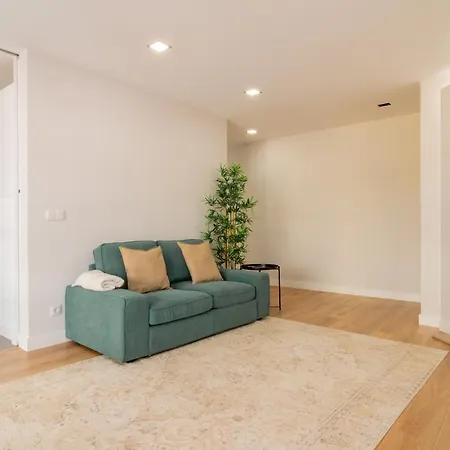 Modern 3 Bdr By Lovelystay *