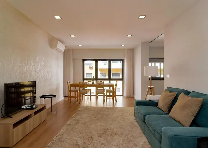 דירה Modern 3 Bdr By Lovelystay Ramada
