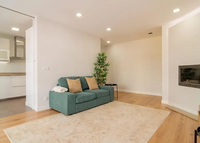 Modern 3 Bdr By Lovelystay *